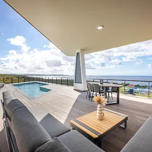 Coral Estate Holidays Villa Willibrordus